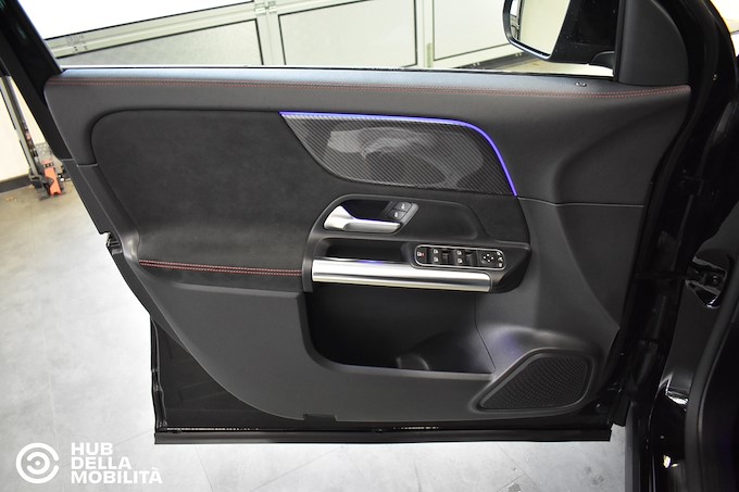 MERCEDES-BENZ GLA 200 d Automatic 4Matic Premium